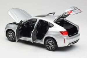 BMW X6 M F86 Srebrny Norev 1:18 183200 Metal — zdjęcie 5 z 8