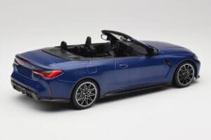 BMW M4 G82 Kabriolet Frozen Portimao Blue Minichamps 1:18 155021030 Metal — zdjęcie 2 z 6
