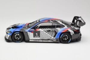 BMW M4 GT3 G82 #1 Test Version 2021 Minichamps 1:18 113222003 Metal — zdjęcie 4 z 8