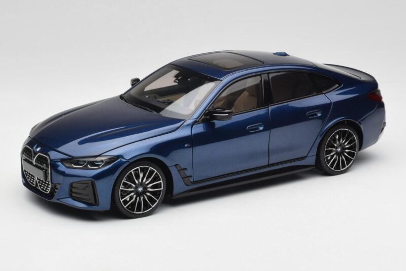 BMW i4 M50 G26 Portimao Blue Minichamps 1:18 110023012 Metal
