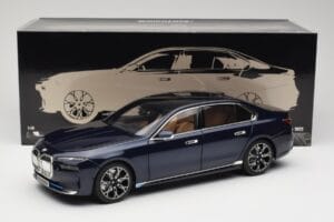 BMW i7 G70 Blue Metallic Minichamps 1:18 110023202 Metal — zdjęcie 8 z 8