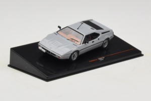 BMW M1 Szary IXO 1:43 CLC602N Metal — zdjęcie 2 z 4