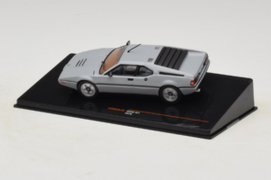 BMW M1 Szary IXO 1:43 CLC602N Metal — zdjęcie 3 z 4