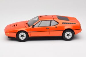 BMW M1 Pomarańczowy Minichamps 1:18 80432411549 Metal — zdjęcie 4 z 8