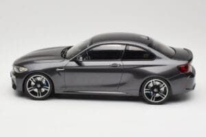 BMW M2 F87 Grey Metallic Minichamps 1:18 155026102 Metal — zdjęcie 3 z 6