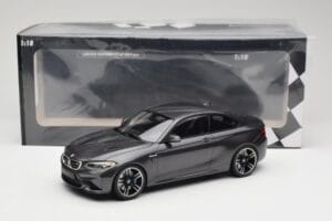 BMW M2 F87 Grey Metallic Minichamps 1:18 155026102 Metal — zdjęcie 6 z 6