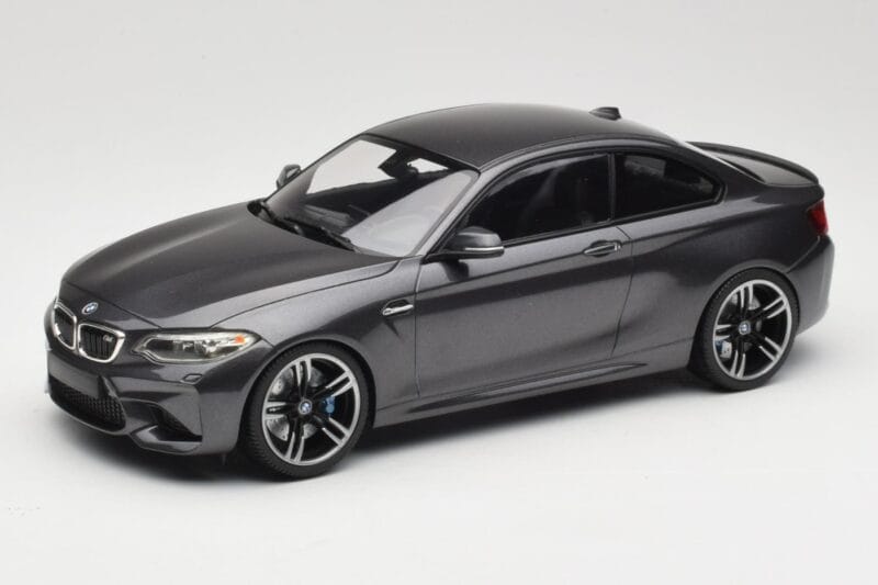 BMW M2 F87 Grey Metallic Minichamps 1:18 155026102 Metal