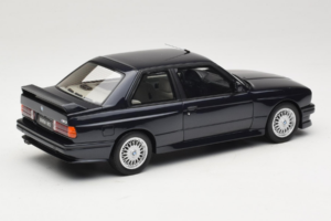 BMW M3 E30 Europameister Macau Blue Otto 1:18 OT1216 Metal — zdjęcie 2 z 6