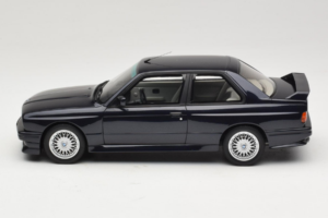 BMW M3 E30 Europameister Macau Blue Otto 1:18 OT1216 Metal — zdjęcie 3 z 6