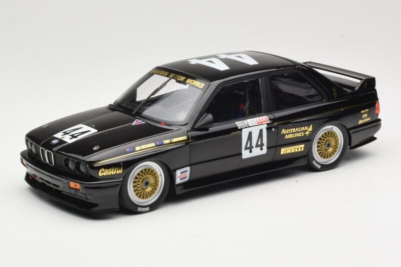 BMW M3 E30 JPS Team BMW #44 J. Richards / T. Longhurst Class Winners Bathurst 1000 1987 Minichamps 1:18 155872044 Metal
