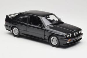 BMW M3 E30 Black Metallic Minichamps 1:18 180020306 Metal — zdjęcie 6 z 8