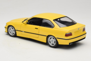 BMW M3 E36 Dakar Yellow UT Models 1:18 180022300 Metal — zdjęcie 7 z 8