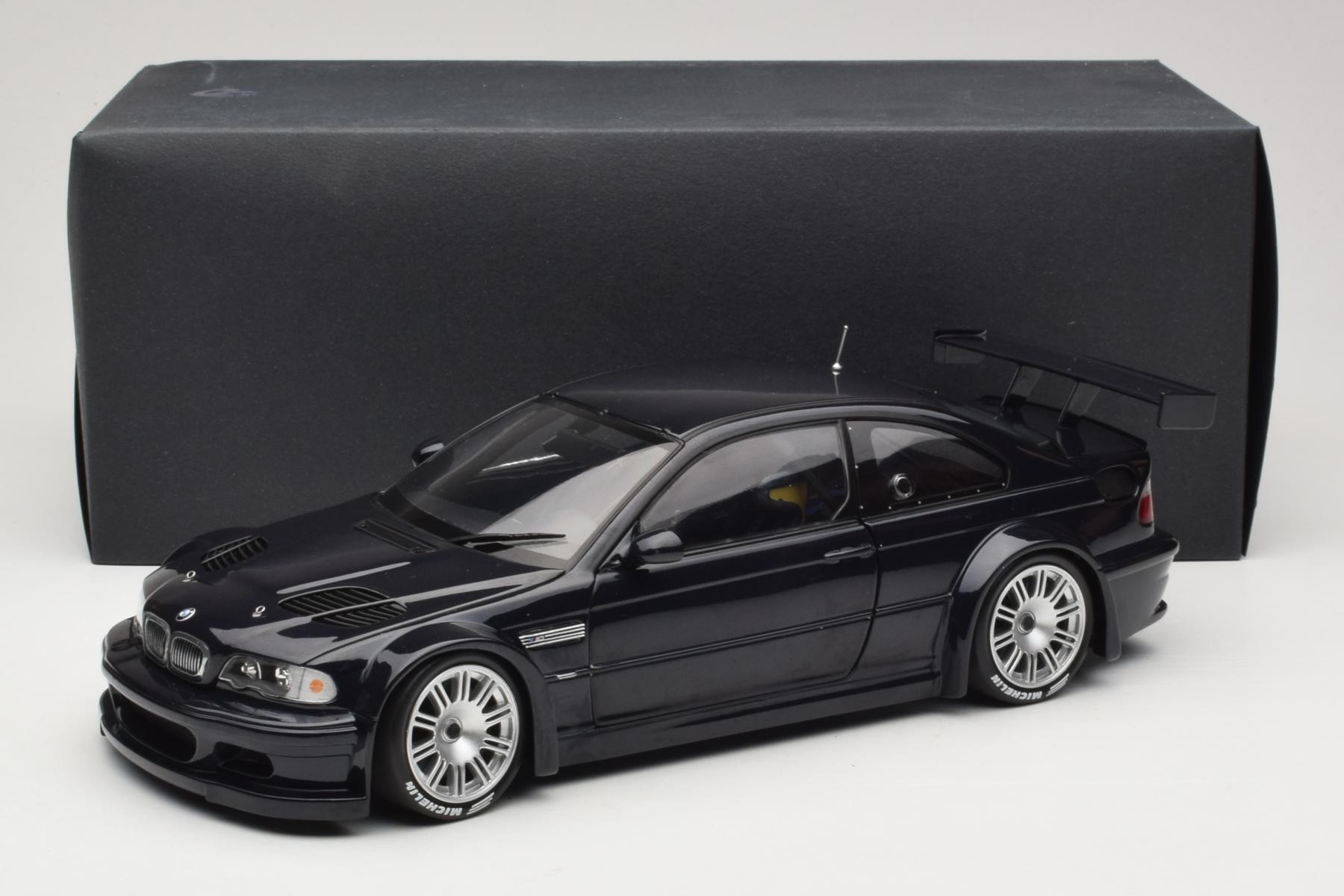 Minichamps BMW M3 E46 GTR Street Carbon Black 1:18