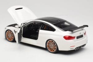 BMW M4 F82 GTS Alpine White Minichamps 1:18 110025221 Metal — zdjęcie 5 z 8