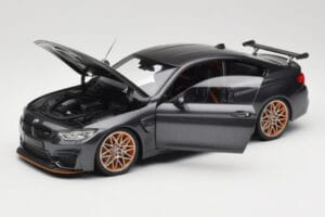 BMW M4 F82 GTS Mineral Grey Metallic Minichamps 1:18 110025222 Metal — zdjęcie 2 z 8