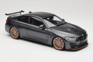 BMW M4 F82 GTS Mineral Grey Metallic Minichamps 1:18 110025222 Metal — zdjęcie 6 z 8