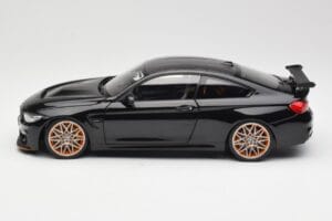 BMW M4 F82 GTS Sapphire Black Metallic Minichamps 1:18 110025220 Metal — zdjęcie 4 z 8