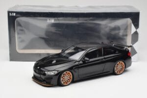 BMW M4 F82 GTS Sapphire Black Metallic Minichamps 1:18 110025220 Metal — zdjęcie 8 z 8