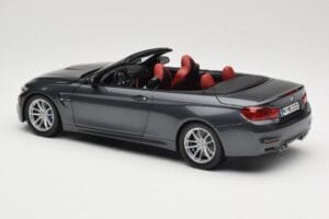 BMW M4 F83 Kabriolet Mineral Grey Paragon 1:18 80432339610 Metal — zdjęcie 7 z 8