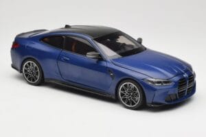 BMW M4 G82 Niebieski Metallic Minichamps 1:18 113020123 Metal — zdjęcie 6 z 8