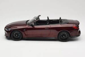 BMW M4 G83 Kabrio Czerwony Metalik Minichamps 1:18 155021032 Metal — zdjęcie 3 z 6