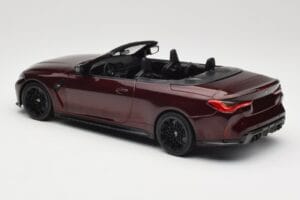 BMW M4 G83 Kabrio Czerwony Metalik Minichamps 1:18 155021032 Metal — zdjęcie 5 z 6
