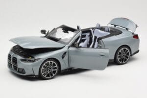 BMW M4 G83 Kabriolet Grey Metallic Minichamps 1:18 110021032 Metal — zdjęcie 2 z 8