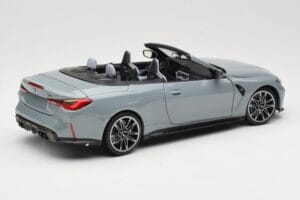 BMW M4 G83 Kabriolet Grey Metallic Minichamps 1:18 110021032 Metal — zdjęcie 3 z 8