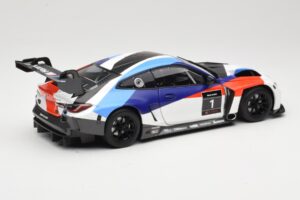 BMW M4 G82 GT3 Presentation 2021 Minichamps 1:18 80435A5D002 Metal — zdjęcie 3 z 8