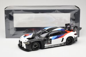BMW M4 G82 GT3 Presentation 2021 Minichamps 1:18 80435A5D002 Metal — zdjęcie 8 z 8