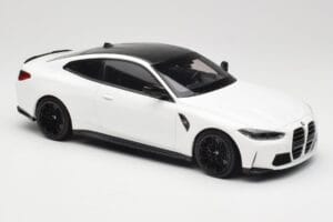 BMW M4 G82 Biały Minichamps 1:18 155020122 Metal — zdjęcie 4 z 6