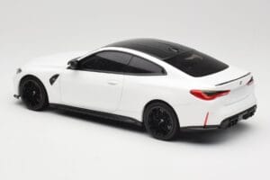 BMW M4 G82 Biały Minichamps 1:18 155020122 Metal — zdjęcie 5 z 6