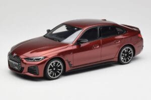 BMW M440i G26 Gran Coupe Aventurine Czerwony Otto 1:18 OT1075 Żywica