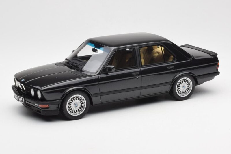 BMW M5 E28 Diamond Czarny Otto 1:18 OT184 Żywica