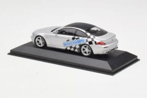 BMW M6 E63 IAA Frankfurt Srebrny Minichamps 1:43 M6001 Metal — zdjęcie 3 z 4