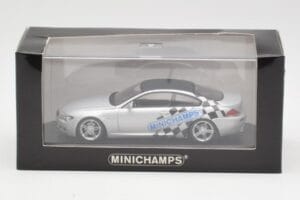 BMW M6 E63 IAA Frankfurt Srebrny Minichamps 1:43 M6001 Metal — zdjęcie 4 z 4