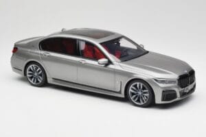 BMW M760i G12 V12 Final Edition Szary GT Spirit 1:18 GT478 Żywica — zdjęcie 4 z 6