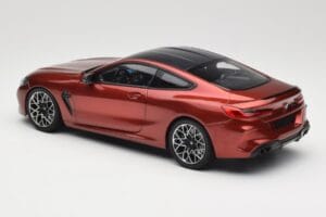 BMW M8 F91 Convertible Storm Bay Metallic Minichamps 1:18 110029020 Metal — zdjęcie 7 z 8