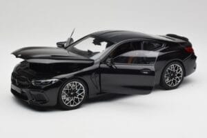 BMW M8 F92 Czarny Szafir Minichamps 1:18 110029021 Metal — zdjęcie 2 z 8