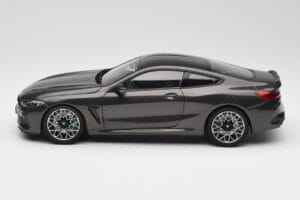 BMW M8 F92 Grey Metallic Minichamps 1:18 110029022 Metal — zdjęcie 4 z 8