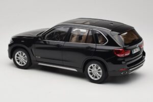 BMW X5 E70 Sapphire Black Paragon 1:18 PA-97071 Metal — zdjęcie 7 z 8