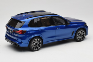 BMW X5 M F95 Competition Marina Bay Blue Metallic GT Spirit 1:18 GT967 Żywica — zdjęcie 2 z 6