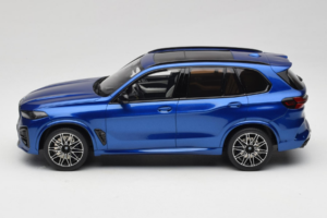 BMW X5 M F95 Competition Marina Bay Blue Metallic GT Spirit 1:18 GT967 Żywica — zdjęcie 3 z 6