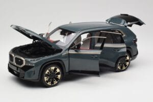 BMW XM G09 Isle of Man Green Minichamps 1:18 110023300 Metal — zdjęcie 2 z 8