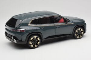 BMW XM G09 Isle of Man Green Minichamps 1:18 110023300 Metal — zdjęcie 3 z 8