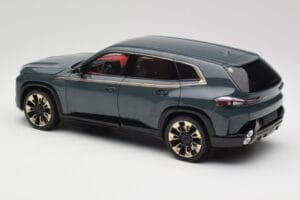 BMW XM G09 Isle of Man Green Minichamps 1:18 110023300 Metal — zdjęcie 7 z 8