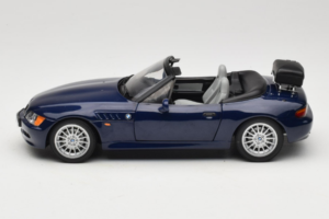 BMW Z3 Roadster Niebieski Edycja Dealerska UT Models 1:18 80439422186 Metal — zdjęcie 4 z 8