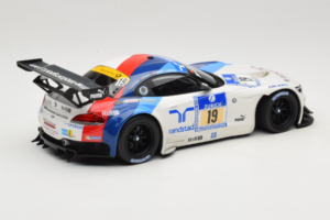 BMW Z4 GT3 #19 Team Schubert J. Muller / D. Muller ADAC 24 Hours Nurburgring 2013 Minichamps 1:18 151132319 Metal — zdjęcie 2 z 6