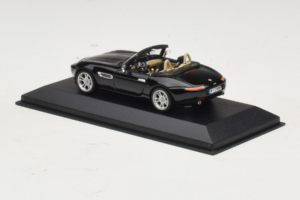 BMW Z8 Kabriolet Czarny Minichamps 1:43 80420026607-R1 Metal — zdjęcie 3 z 4