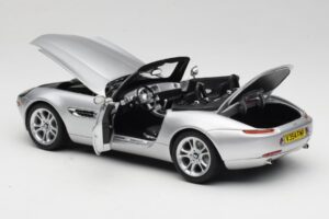 BMW Z8 E52 Kabriolet Srebrny Kyosho 1:18 80432411551 Metal — zdjęcie 7 z 8